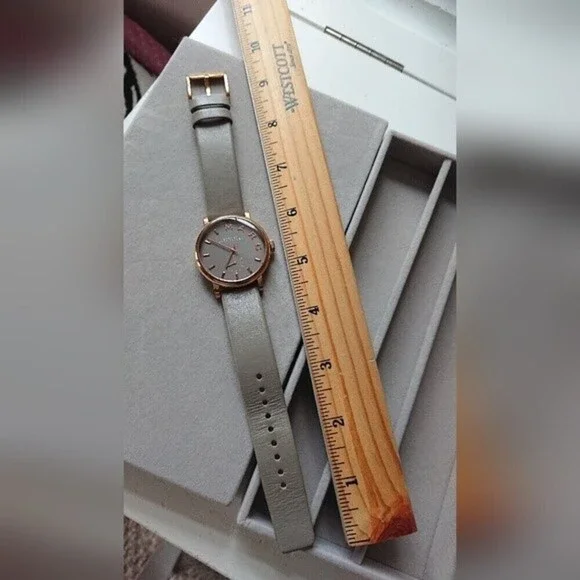 Marc by Marc Jacobs baker rose grey leather watch - Picture 4 of 12